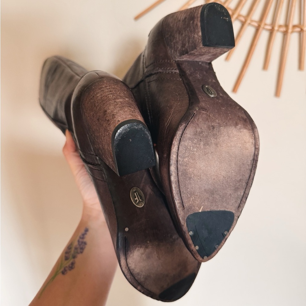 Vintage Frye Renee Boots - Picture 6 of 10